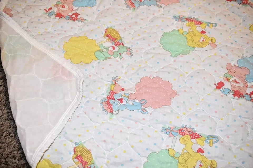 G4!¡GUAU! Edredón manta cuna bebé vintage 1985 Care Bears Cousins Foto 2 de 4