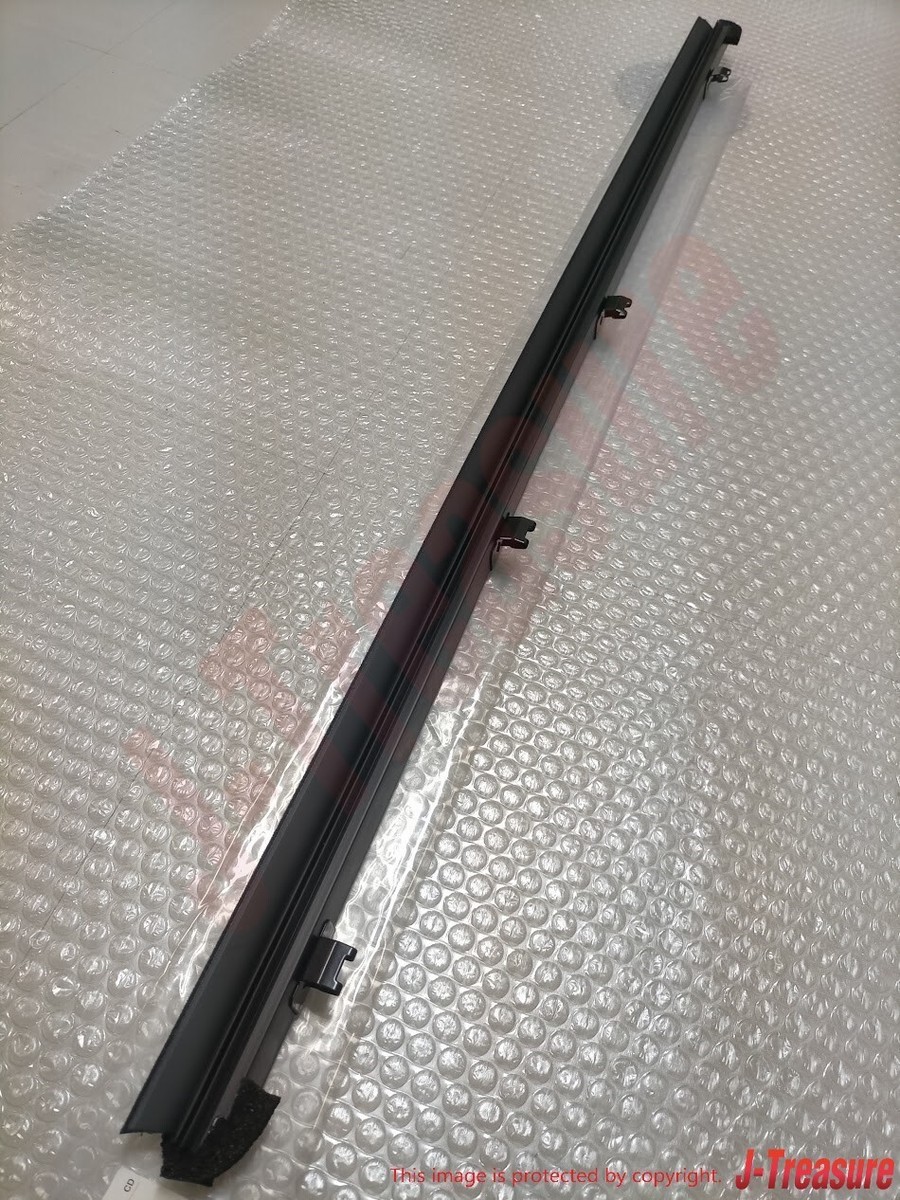 open❗️ TOYOTA 4RUNNER 10-22 Genuine Front Door Glass Inner Weatherstrip