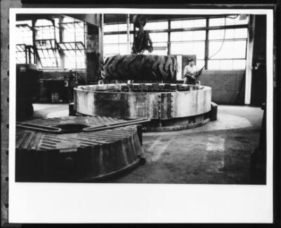 #ad Pressman removing a 24.00 29 24 ply U.S. Royal Con Trak Tor off ro Old Photo AU $8.50