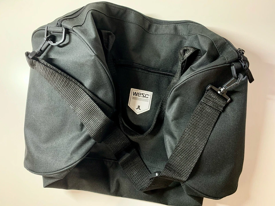 Bolsa de Lona WeSC Hemi Negra Fin de Semana/Viaje/Gimnasio - Usada 1X Foto 3 de 4