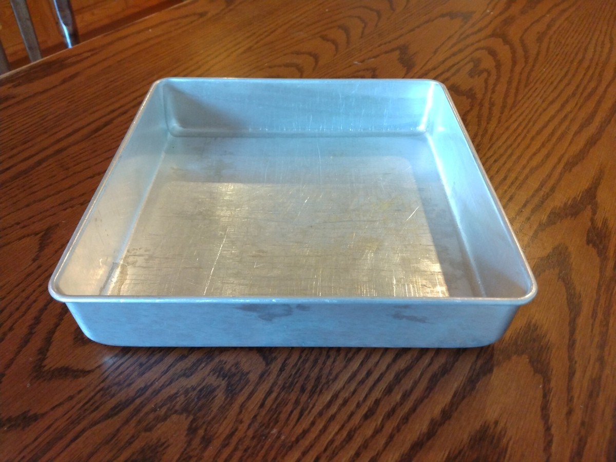 Vintage WEAR-EVER x x 3/4 Aluminum Square Cake Pan 2753