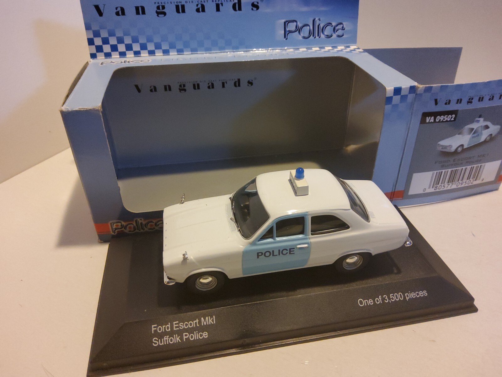 1/43 FORD ESCORT MK1 SUFFOLK POLICE , CORGI VANGUARDS`