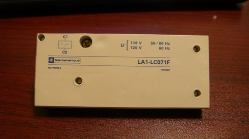Dispositivo de viaje de arranque integral Telemecanique LA1-LC071F - Imagen 4 de 5