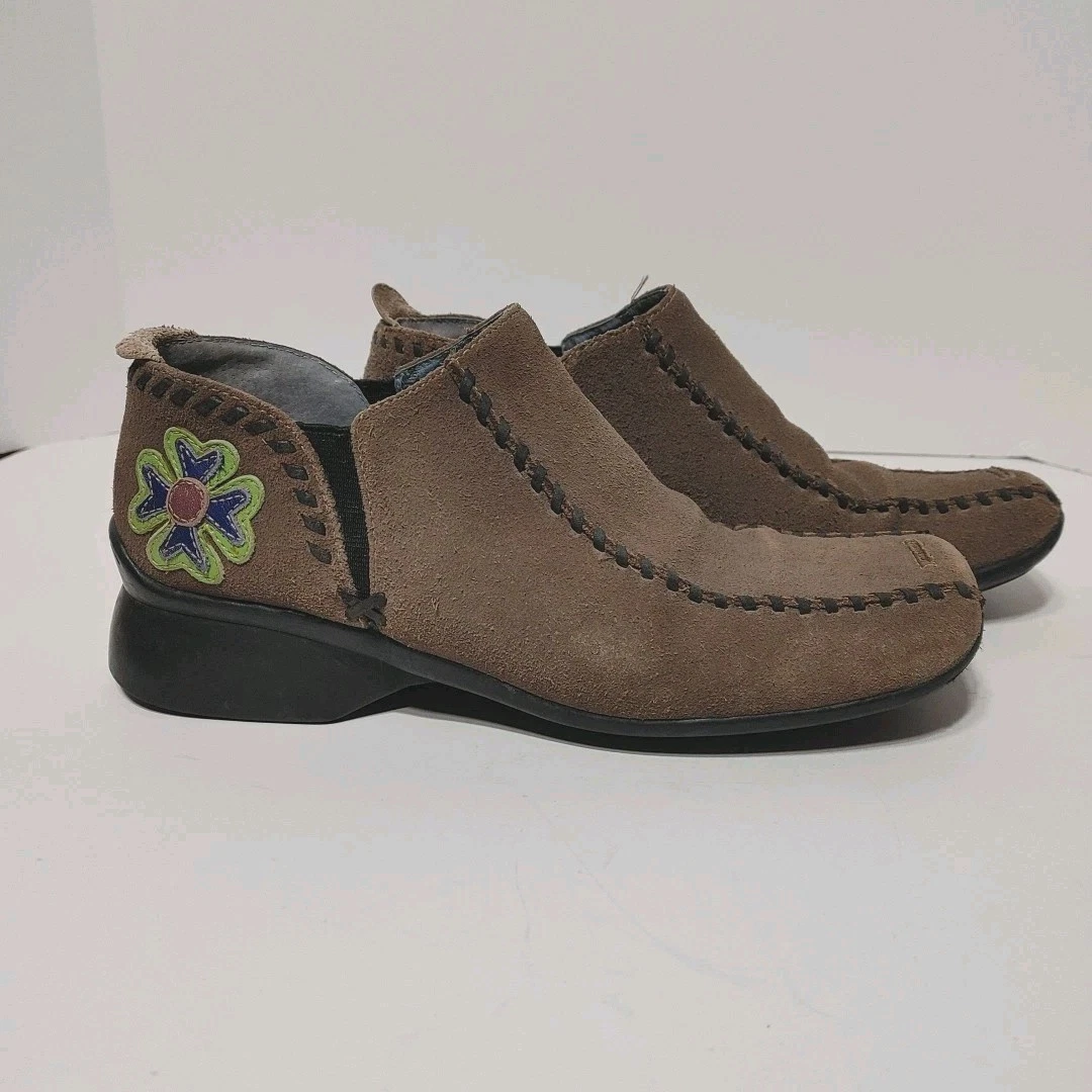 Mocassini slip on donna Indigo by Clarks fiori bohemien scamosciati marrone taglia 8M