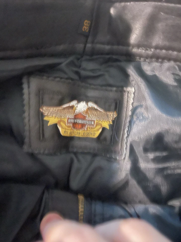 Pantalones de motociclista Harley Davidson de cuero Foto 3 de 4