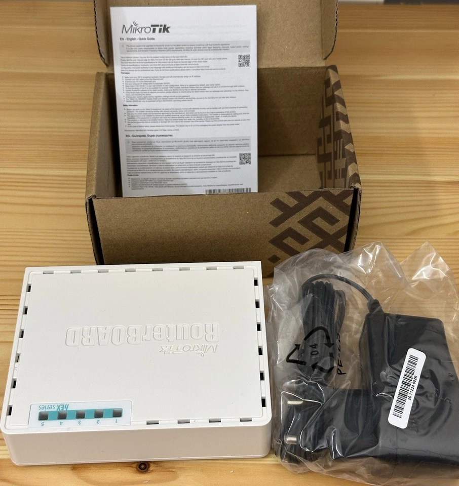 MikroTik RouterBOARD hEX - RB750Gr3 - 5 Port Router, PoE Eingang - Bild 2 von 3
