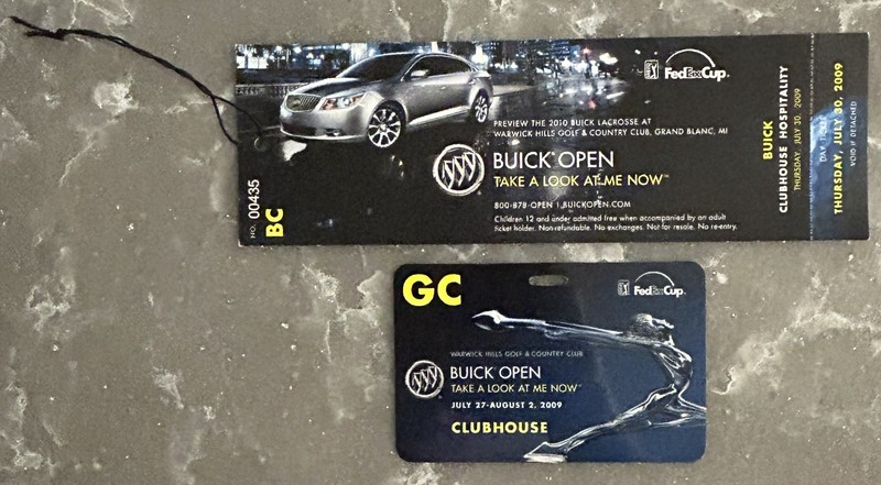 2009 BUICK OPEN CLUBHOUSE BADGE, CLUBHOUSE HOSPITALITY TICKET, TIGER WOODS WINS