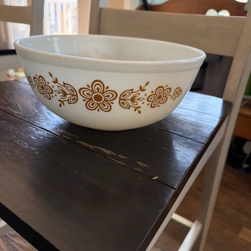 Vintage PYREX 404 White Butterfly Gold 4 Qt Mixing Bowl Glass USA Large 10.25”