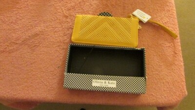 New Olivia & Kate Hand Bag Purse