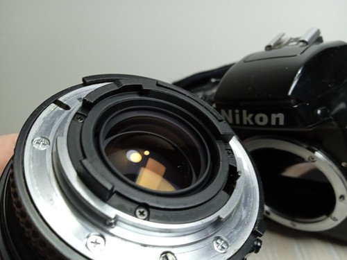 Nikon F-601 Film Camera | Nikkor AF 70-210mm Lens | Nikkor AF 35-80mm #E - Picture 18 of 24