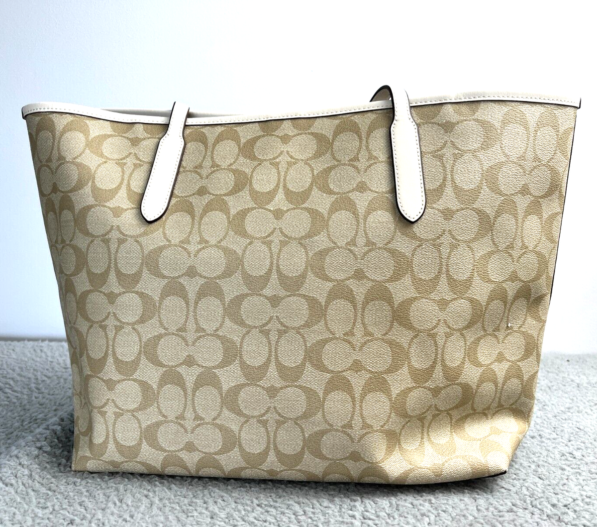 Coach City Tote Signature Canvas Light Khaki/Chalk 5696 Coach City Tote Signature Canvas Light Khaki/Chalk 5696
