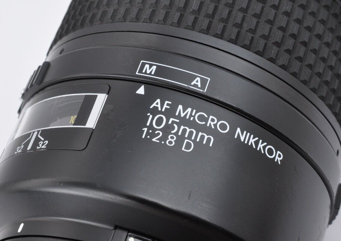 Near Mint NIKON NIKKOR 105mm F/2.8 D AF Micro Autofocus Lens