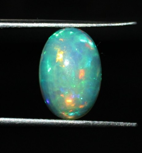 Cabochon Opale Noire Éthiopienne Naturelle Multi-Feu - Forme Poire Polie - 11x11x3 Mm - 2.30 Carats