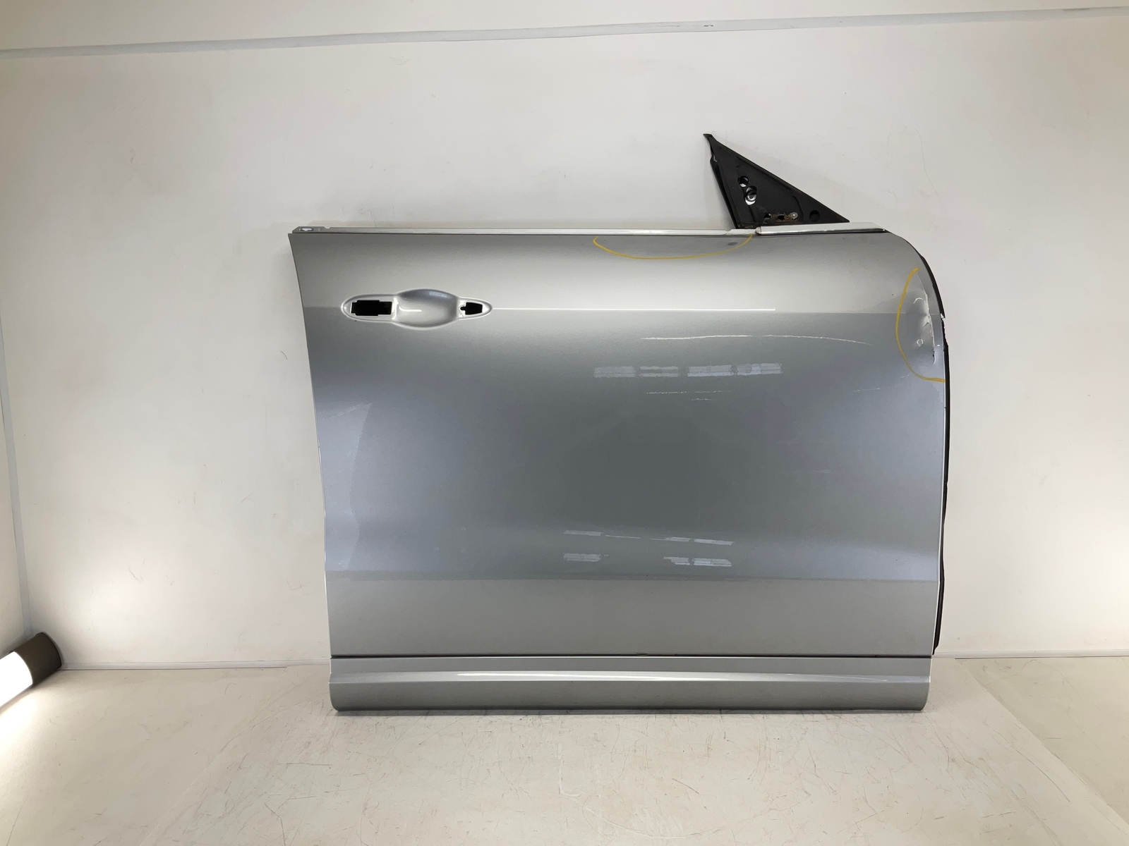 17-20 MASERATI Levante Exterior Front Right Passenger Door Shell OEM