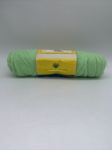 VINTAGE Caron The Rite Weight Sports Weight Yarn 3205 BABY GREEN 3.5oz ORLON USA - Picture 4 of 9