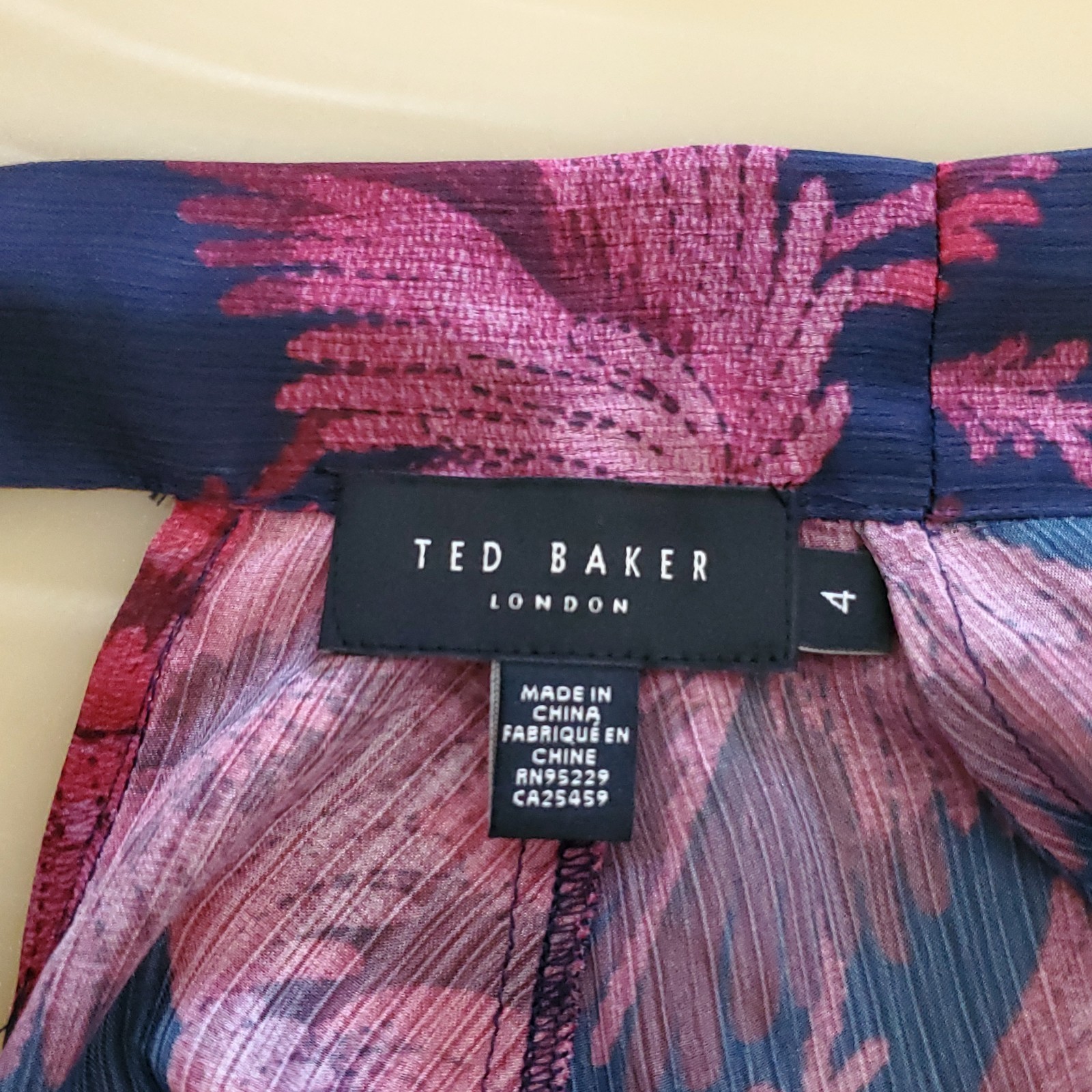 Ted Baker London Graceya Floral Cutout Detail Top in Dark Floral Blue Size 4
