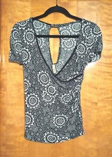 Women's Size Med Black White Top Floral Short Sleeve V Neck Blouse Made in USA