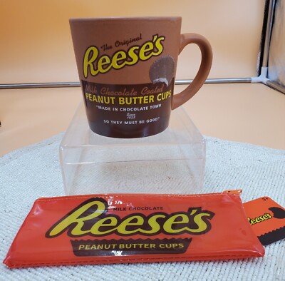 Reese's Peanut Butter Cup Mug + Reese's Peanut Butter Cup Vinyl Case (C36)**