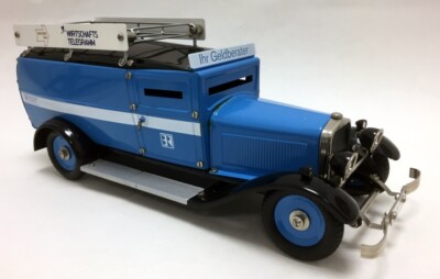 Marklin Amored Bank Truck Wind-Up Clockwork Vehicle
