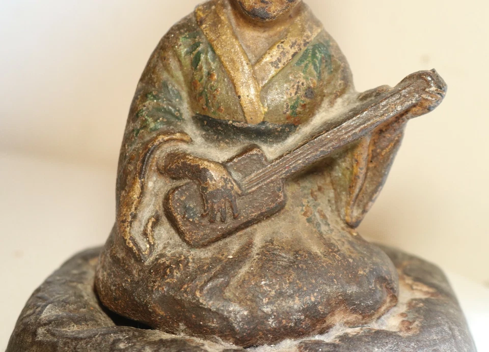 Raro Antiguo Hubley Hierro Fundido Japonés Niña Instrumento Pesado Figura Tope de Puerta Foto 3 de 4