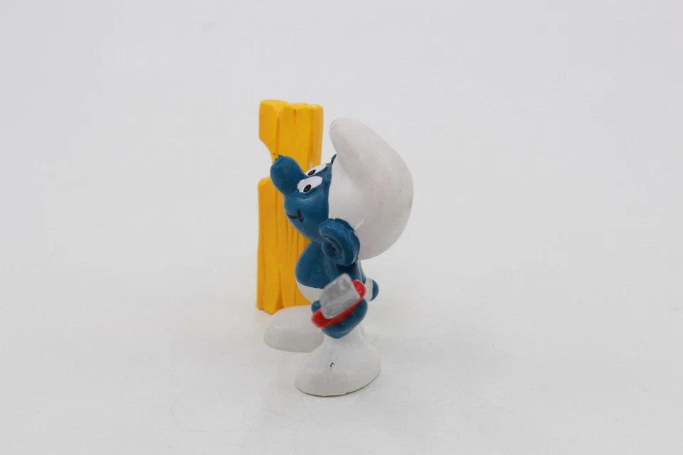 Carpintero SMURF con madera y sierra - Figura PVC Peyo Schleich Pitufos de colección Foto 4 de 4