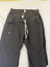 2 FIGS Kade Cargo Scrub Pants Black Technical Collection Yoga Waist L/T T21004t