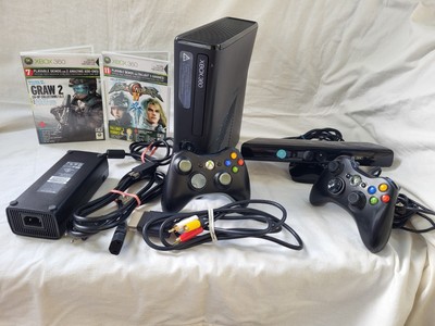 Microsoft Xbox 360 S 4GB Console Bundle 1439 W/ Kinect & Cords 2 OEM Controllers