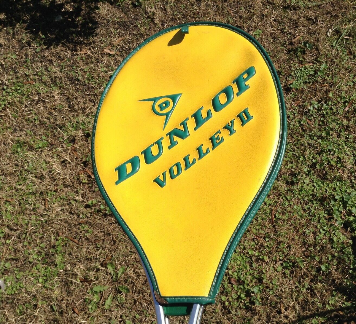 Raquette de tennis Dunlop Volley II vintage avec housse zippée