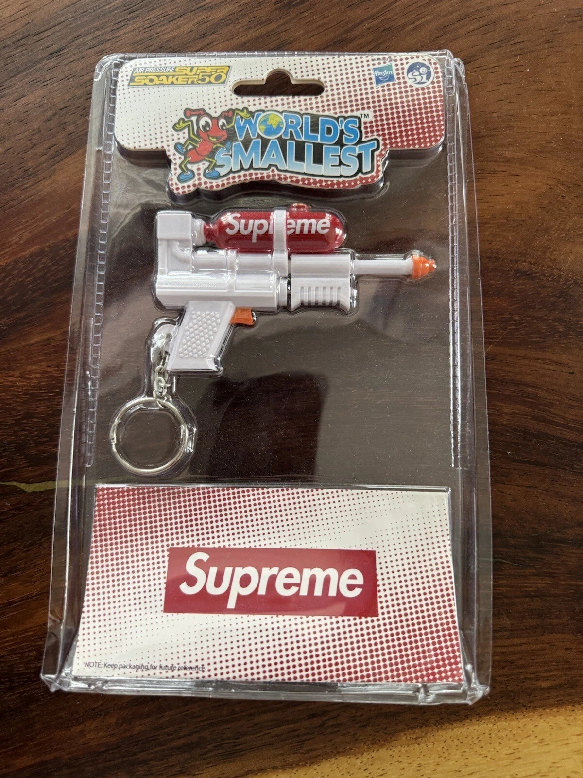 Porte clés Supreme Super Soaker 50 Water Blaster SS19 FLAMBANT NEUF le plus petit du monde