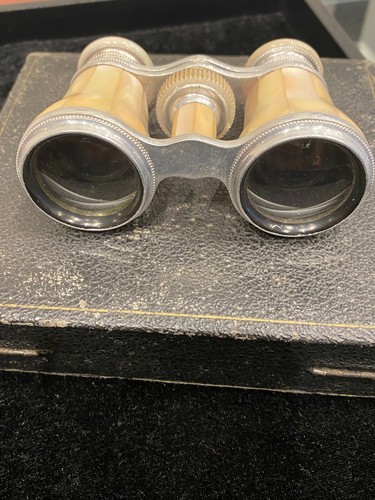 E Petitpierre Rare XIX c German Mother of Pearl Opera Glasses / Binoculars - Bild 6 von 10