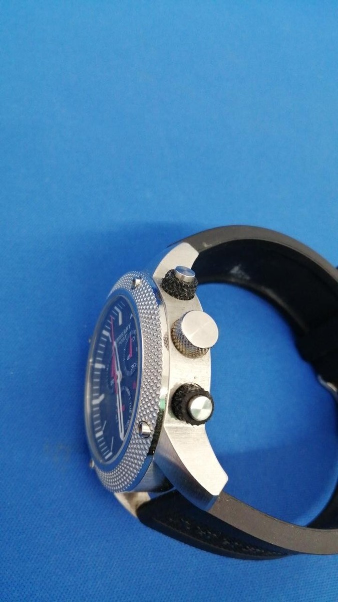 Burberry Sports BU7700 Quartz Analog Men's Watch Swiss Made Burberry Sports BU7700 Quartz Analog Men's Watch Swiss Made