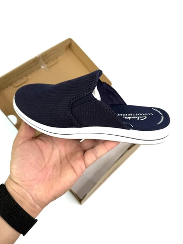 NUOVO Clarks CLOUDSTEPPERS Breeze Shore blu navy slip on mules donna 5