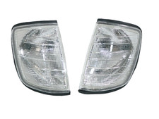 Blinker Set links / rechts weiß mit Lampenträger für Mercedes W124 C124