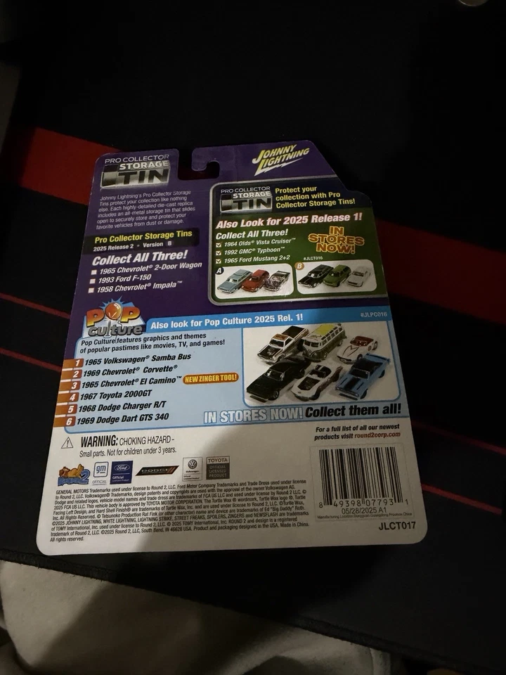 Johnny Lightning 1993 Ford F-150 White Lightning  2025 Release 2 |w/ storage tin - Image 2 of 2