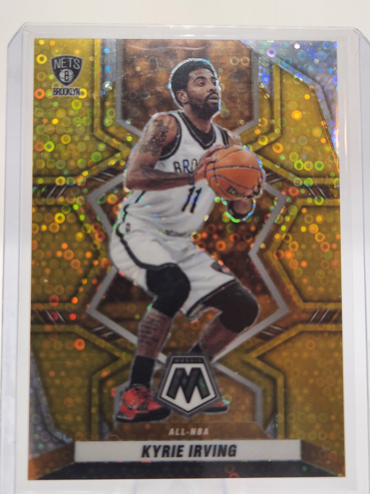 2021 Panini Prizm #295 Kyrie Irving Gold Mosaic 02/10