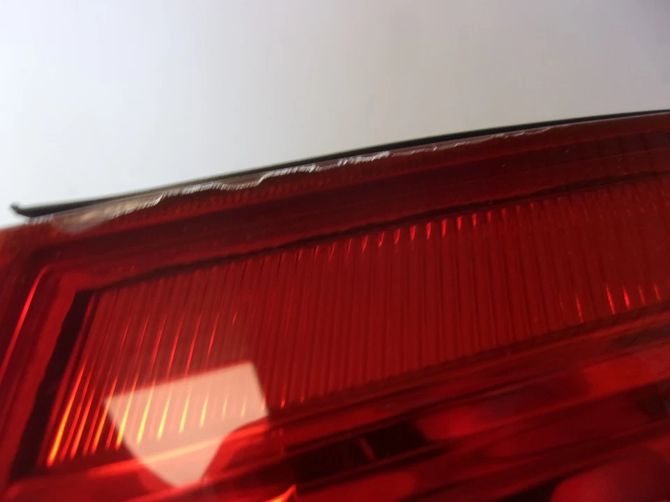 KIA OPTIMA 2003 2004 2005 2006 PASAJERO CUARTO DERECHO PANEL LUZ TRASERA OEM Foto 3 de 4