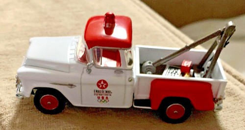 Matchbox Models of YesterYear Texaco 1955 Chevrolet 3100 #YYM37799 1:43 Scale - Picture 2 of 7