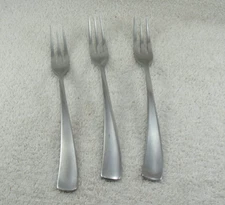 Larch Satin Dinner Fork Lot of 3 Studio William Stainless Flatware