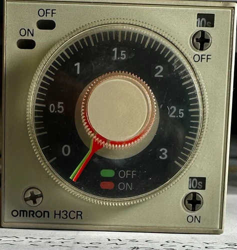 Omron H3CR-F8-300 *CONTRACTOR* TIMER 0-3