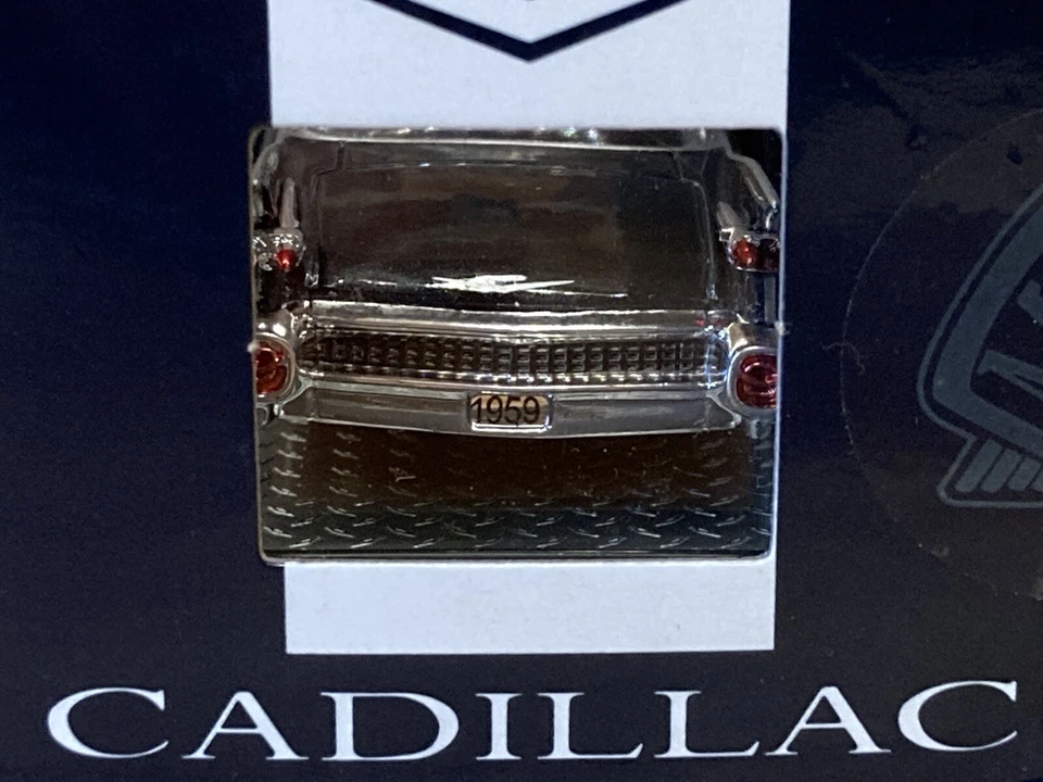 M2 Machines 1/64 1959 CADILLAC Series 62 Black NIP w/Stand &Case Doors/Hood Open - Image 4 of 4