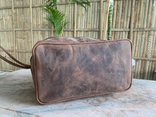 Genuine Leather Unisex Brown Toiletry Travel Bag New Water Proof - Picture 2 of 7