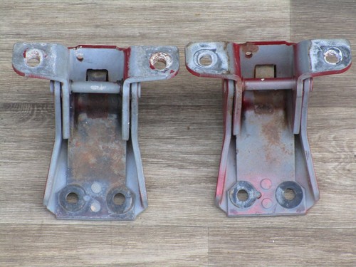 94-98 MUSTANG GT DOOR HINGES LH & RH OEM FACTORY STOCK 1995 RED FOR PARTS - Picture 2 of 10
