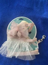 Medium Pet Safety Car Harness with Tether NWT