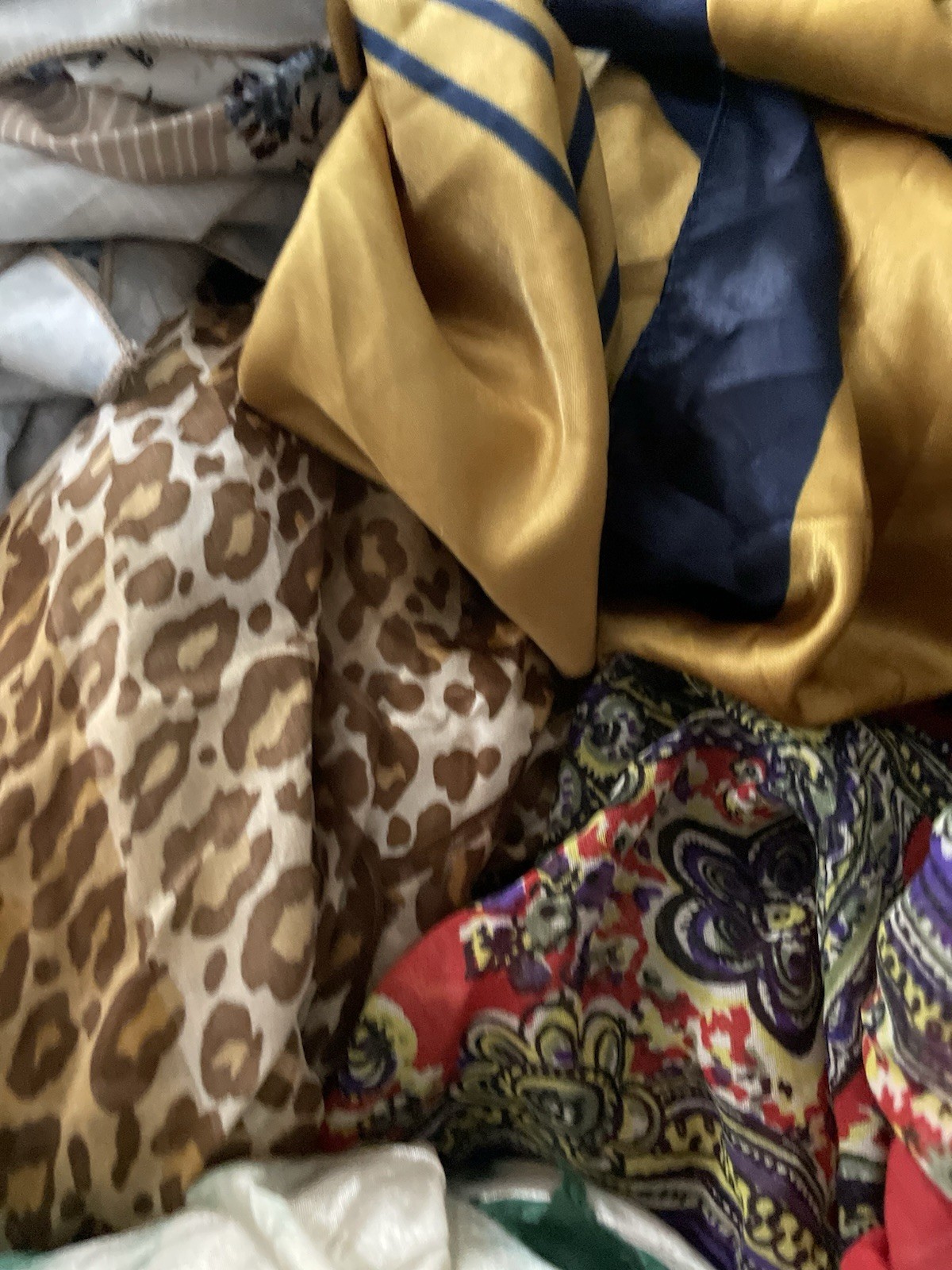 Scarves VTG bundle - image 3