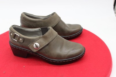 Klogs LEATHER LADIES SHOES Size 7.5 M Olive Green Comfort slip on ELASTIC