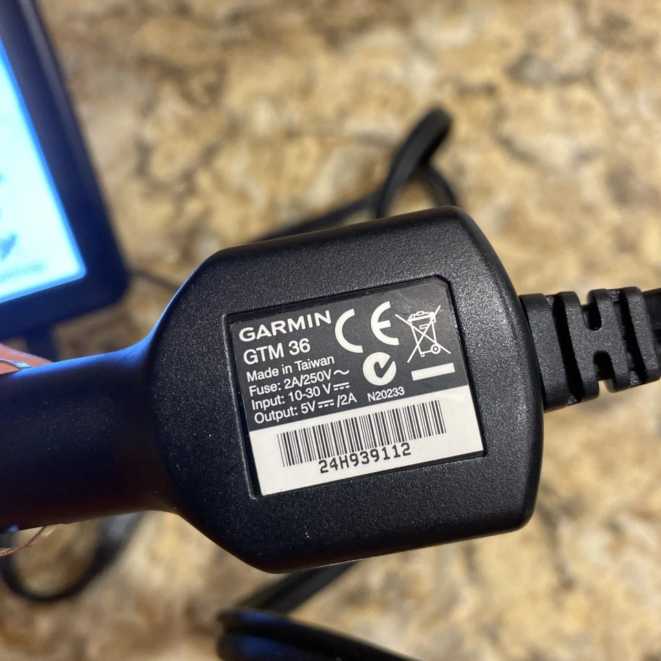 Garmin Nuvi 2797LM GPS 7 inch Voice Command Bluetooth Mount Car Charger Bundle - Image 4 of 4