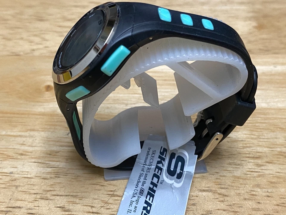 Reloj Skecher Digital Cuarzo Mujer 50m Plateado Negro Alarma Cronógrafo Batería Nueva Foto 4 de 4