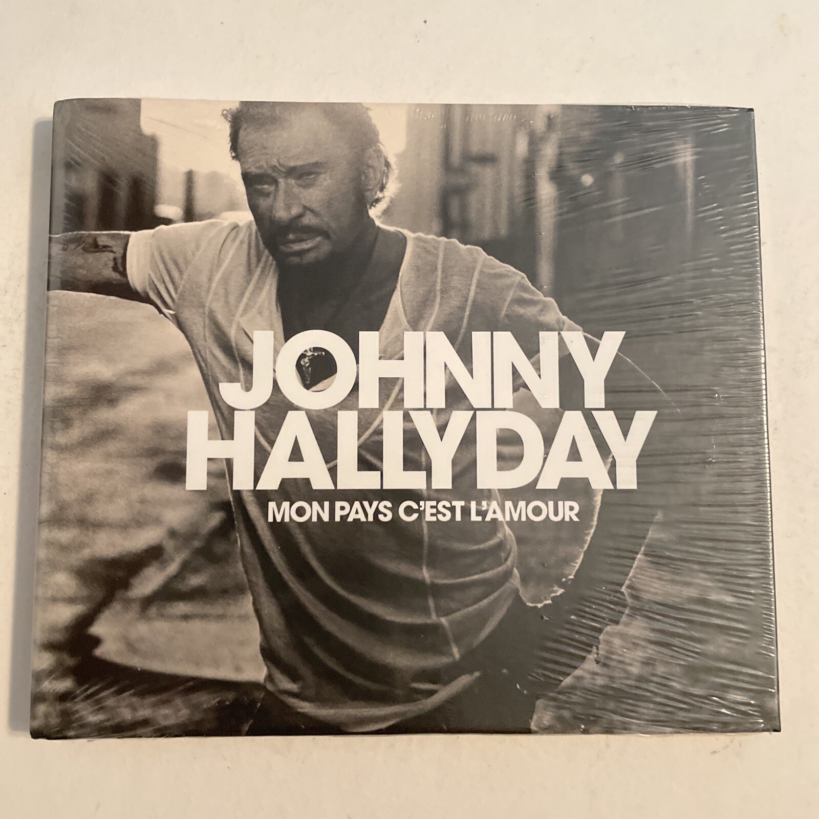 JOHNNY HALLYDAY - MON PAYS C'EST L'AMOUR NEW CD