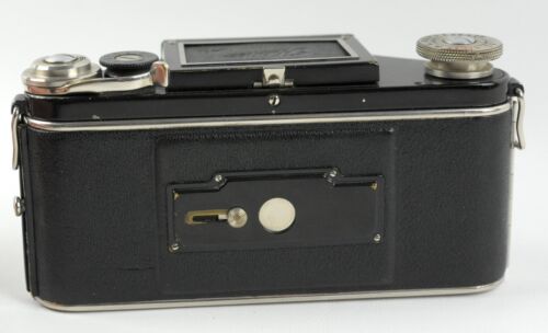 Nice Ihagee Exakta B 127 SLR w/ Zeiss 7.5cm Tessar Lens - Picture 5 of 5