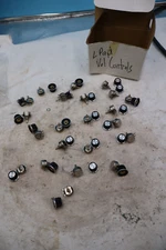 20+ Clarostat 381N-10K-S  10K OHM  1-WATT Linear Taper Potentiometer  w/ knobs